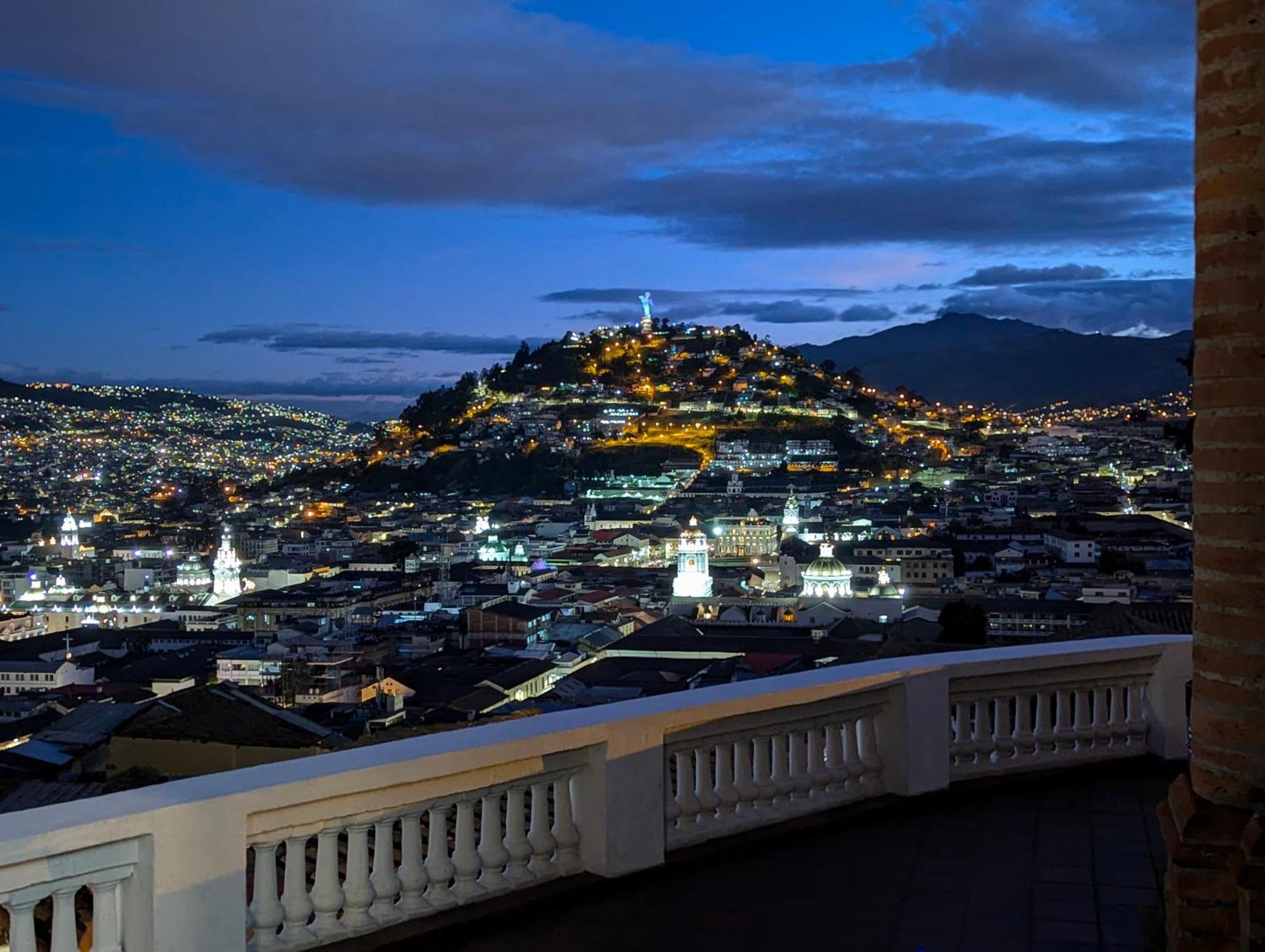 Vista Del Angel Hotel Boutique Quito Kültér fotó
